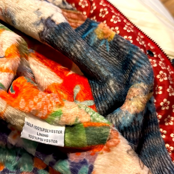 Johnny Was jacket with lots of printed designs. Detachable Hoddie NWOT - Picture 12 of 16